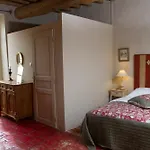 Domaine Des Escaunes 4*