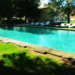Hotell Domaine Des Escaunes Sernhac