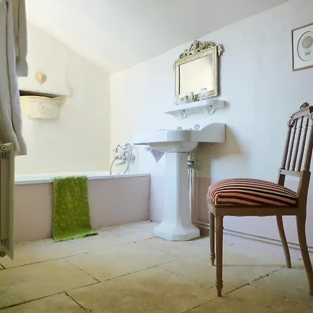 Domaine Des Escaunes Hotel 4*