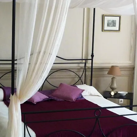 Отель Domaine Des Escaunes 4*