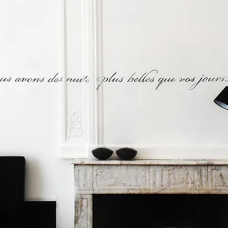 Отель Domaine Des Escaunes Sernhac