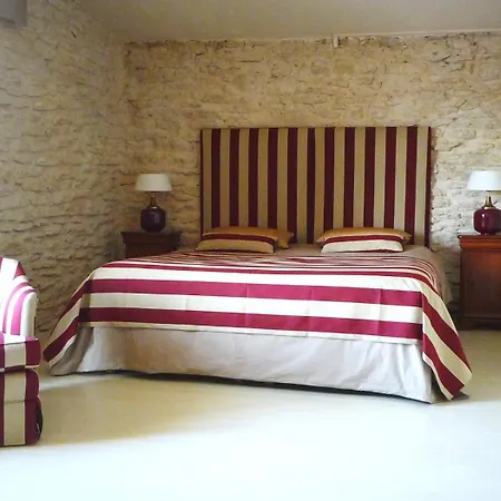 Отель Domaine Des Escaunes