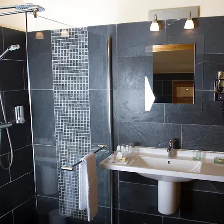Domaine Des Escaunes Отель 4*