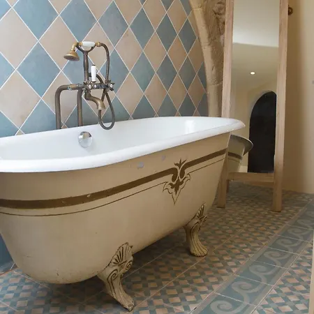 Domaine Des Escaunes Hotel Sernhac