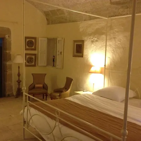 Domaine Des Escaunes Отель Sernhac