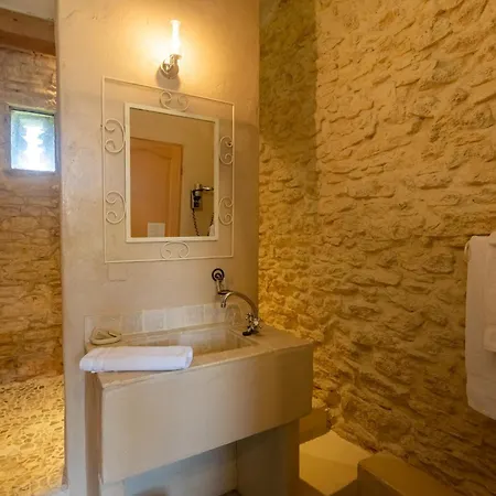Domaine Des Escaunes Hotel