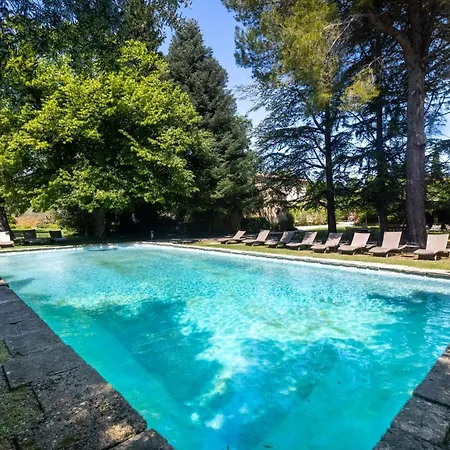 Domaine Des Escaunes فندق 4*