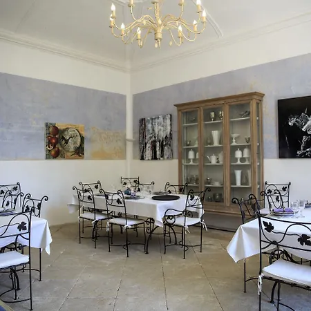Domaine Des Escaunes 4*