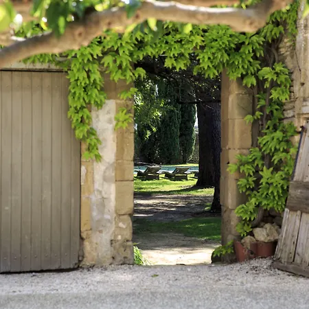 Domaine Des Escaunes فندق Sernhac