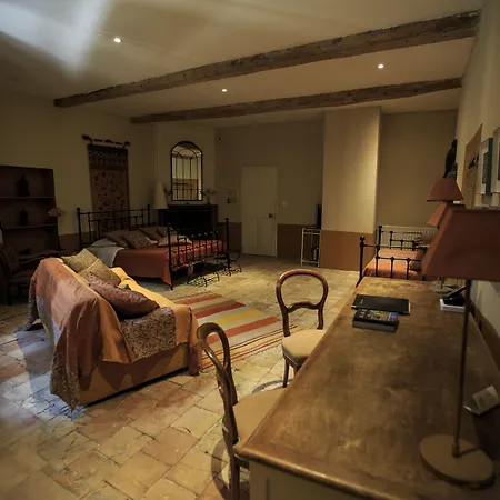 فندق Domaine Des Escaunes