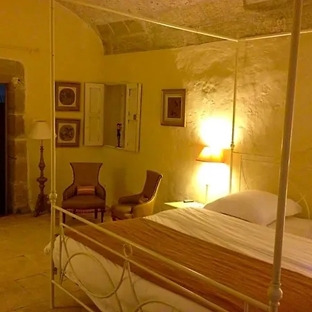 Otel Domaine Des Escaunes Sernhac