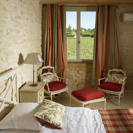 Hotel Domaine Des Escaunes Sernhac