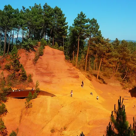 Domaine Des Escaunes 4*