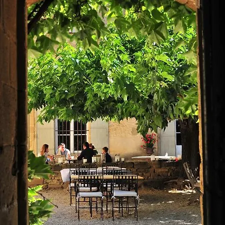 Domaine Des Escaunes 4* Sernhac