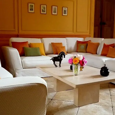 Hotel Domaine Des Escaunes