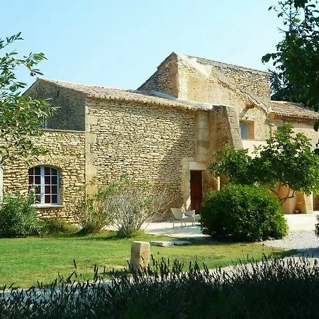 Domaine Des Escaunes 4*