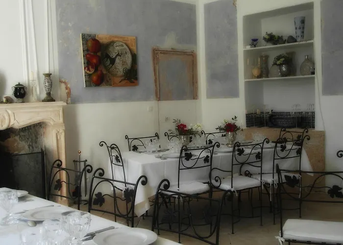 Domaine Des Escaunes Отель 4*