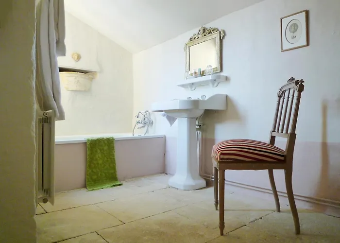 Domaine Des Escaunes Отель 4*