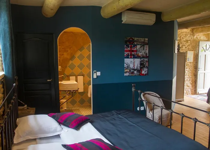 Domaine Des Escaunes Отель 4*