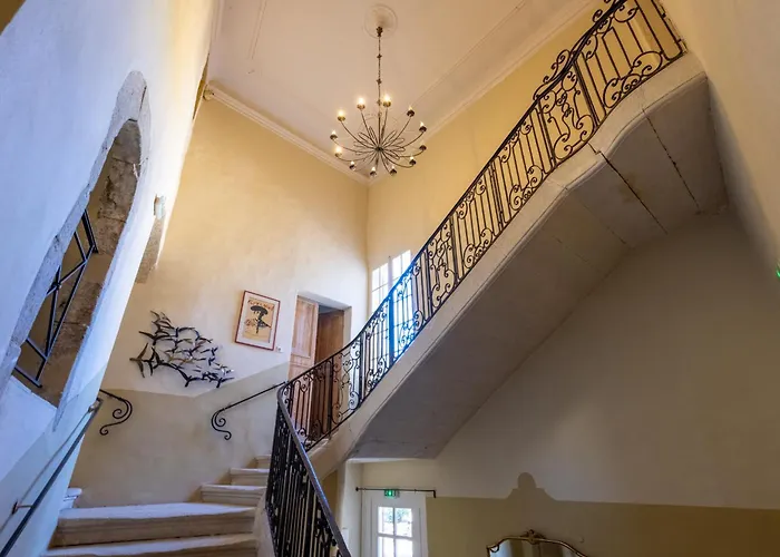 Domaine Des Escaunes 4* Sernhac