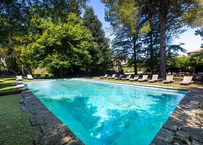 Domaine Des Escaunes Отель 4*