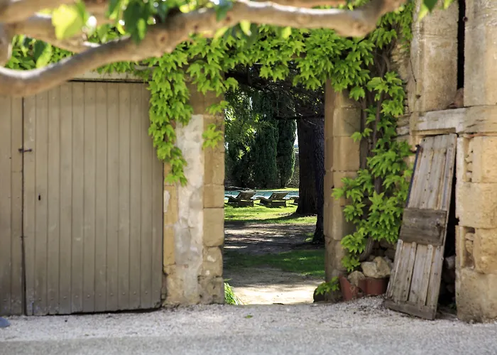 Domaine Des Escaunes 호텔 Sernhac