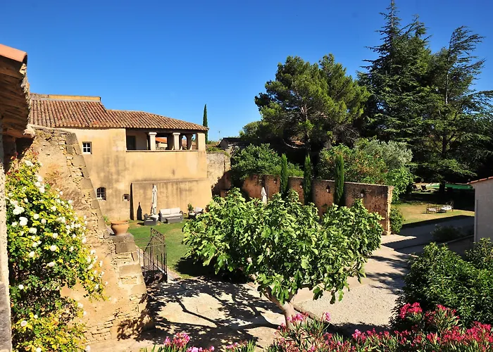 Domaine Des Escaunes Отель 4*